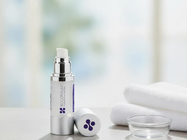 Biocorneum vs Mederma comparison hero image featuring BIOCORNEUM SiliSilk Advanced Scar Gel on a clean clinical surface