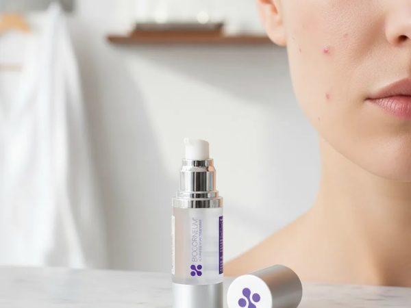 Different types of acne scars shown in a clinical skincare close-up comparing indented and raised scar texture